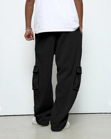 Men's Baggy Sweatpants Heavyweight Fleece Cargo Pants Wide Leg Loose Fit Casual Joggers Sweat Pants for Men with Pockets in Saudi Arabia