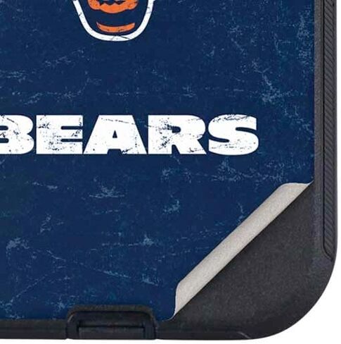 ملصق هاتف Skinit متوافق مع OtterBox Defender iPhone 13 - مرخص رسميًا من NFL Chicago Bears - تصميم بديل متعثر in Saudi Arabia