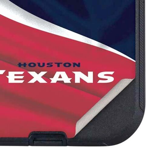 غلاف هاتف Skinit متوافق مع OtterBox Defender iPhone 13 - تصميم مرخص رسميًا من NFL Houston Texans in Saudi Arabia