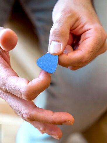 10 قطع من أعواد الجيتار اللباد مع حقيبة تخزين منظمة، أعواد جيتار مقاس 1 × 1.2 بوصة، ريشات ملونة للقيثارات الصوتية، القيثارات الكهربائية، الجهير in Saudi Arabia