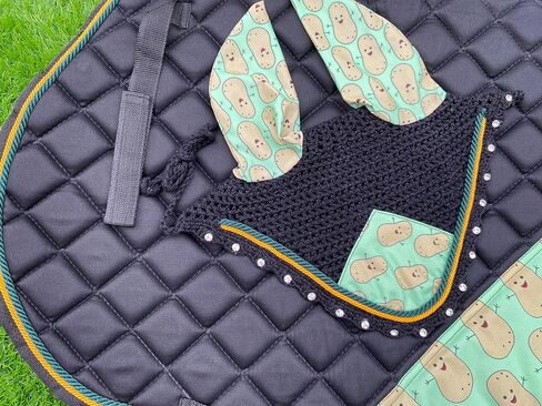 مجموعة وسادة سرج إنجليزية من البطاطا الحلوة Numnah Horse Ear Bonnet سرج من القماش بطانية سرج لركوب الخيل in Saudi Arabia