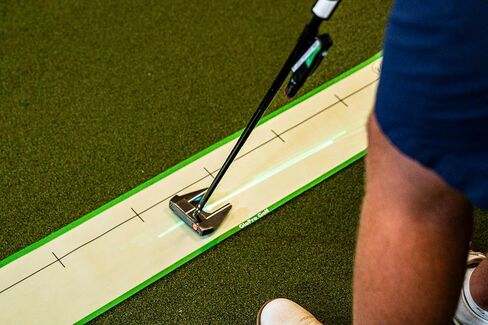 GLOPRO Golf Putting Laser Mat – Premium Putting Training Aid for Stroke Path, Alignment & Speed Control – Indoor & Outdoor Golf Putting System for Consistent, Repeatable Putting Accuracy in Saudi Arabia