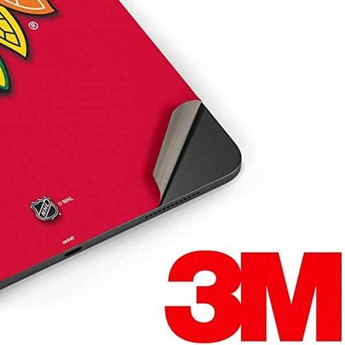 ملصق Skinit للكمبيوتر اللوحي متوافق مع iPad Pro 13in M4 (2024) - تصميم خلفية صلبة مرخص رسميًا من NHL Chicago Blackhawks in Saudi Arabia