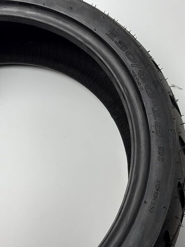 عجلة بدون أنابيب 130/60-13 للدراجات البخارية والدراجات البخارية in Kuwait