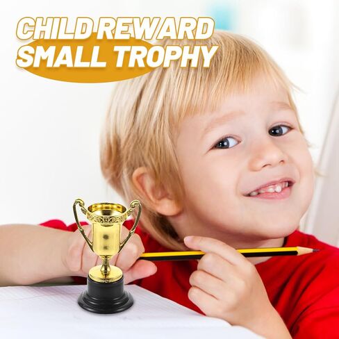 12 قطعة من الجوائز الذهبية البلاستيكية للأطفال، أكواب جوائز المنافسة، لوازم مكافأة لاحتفالات الحفلات، وحفل توزيع الجوائز والتقدير in Kuwait