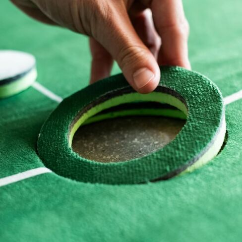 SIG LITE Putting Green - بساط تدريب داخلي بدرجة احترافية - ملمس واقعي - سهولة التخزين in Kuwait