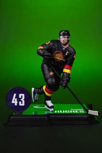 ألعاب ماكفارلين - كوين هيوز (فانكوفر كانوكس) مجسم NHL مقاس 7 بوصات من McFarlane's SportsPicks in Saudi Arabia