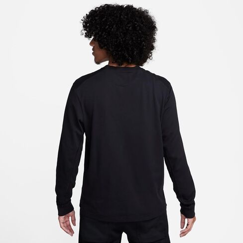 قميص Nike الأساسي للرجال ذو الأكمام الطويلة والمتعددة الاستخدامات in Saudi Arabia