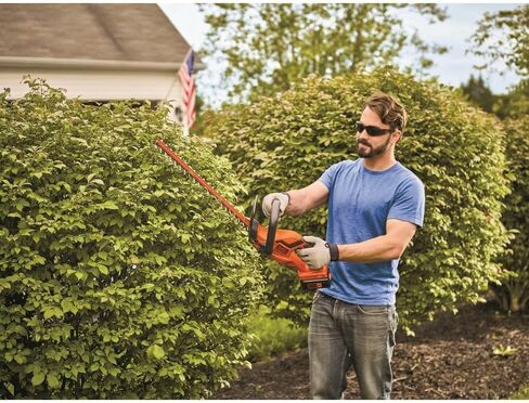 BLACK+DECKER 40V MAX Hedge Trimmer, 22IN (LHT2240C) in Saudi Arabia