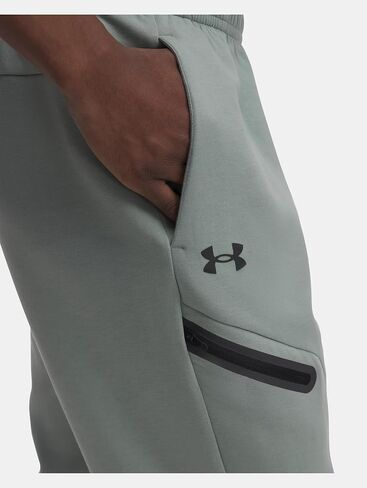بنطال رياضي رجالي من Under Armour مصنوع من الصوف in Saudi Arabia