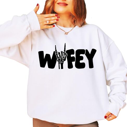 سويت شيرت Olive Loves Apple Wifey Skeleton Rock n Roll لشهر العسل كهدية للعروس in Saudi Arabia