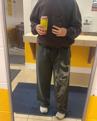 بنطال رياضي برسوم جرافيك للرجال على طراز Gothic Punk Streetwear Joggers Gym Workout Lounge Pants مع جيوب in Kuwait