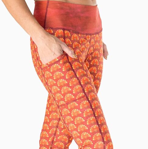 ذهب للجري والجري أداء Capris | بنطال رياضي نسائي من RunTechnology Active منقوش in Kuwait