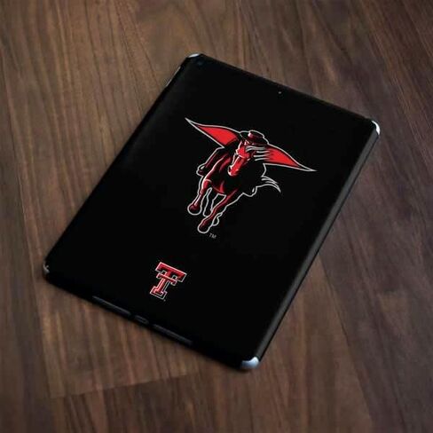 ملصق Skinit للكمبيوتر اللوحي متوافق مع iPad 9.7in (2017) - تصميم شعار College Red Raiders مرخص رسميًا in Saudi Arabia