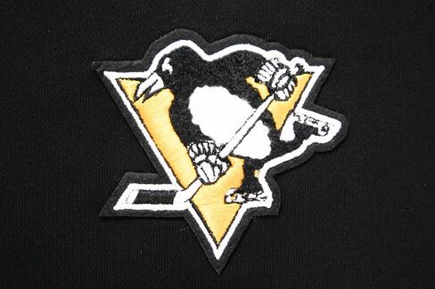 بلوفر بغطاء للرأس للسيدات من Pro Standard NHL Classic Chenille in Saudi Arabia