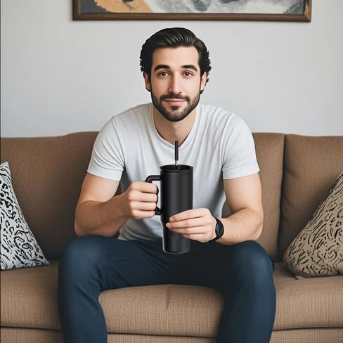 كوب بسعة 40 أونصة بمقبض وغطاء من القش - زجاجة مياه معزولة من الفولاذ المقاوم للصدأ، كوب سفر مانع للتسرب - يناسب حامل الأكواب - ترمس للمشروبات الساخنة والباردة - هدية مثالية للرجال والنساء (أسود) in Kuwait