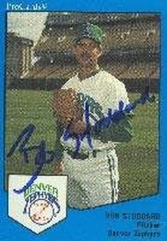 Bob Stoddard Denver Zephyrs - Brewers Affiliate 1989 Pro Cards بطاقة موقعة - بطاقة Minor League. يأتي هذا المنتج مع شهادة الأصالة من Autograph-Sports. موقعة - البيسبول in Saudi Arabia