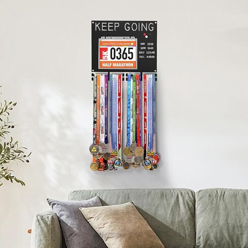 عرض ميدالية السباق مريلة حديدية شديدة التحمل وعرض ميدالية للعدائين تحمل أكثر من 50 ميدالية ومرايل سباق حامل ميدالية ماراثون تتضمن 10 أكياس تخزين مريلة و1 قلم تحديد قابل للغسل و3 مغناطيسات in Kuwait