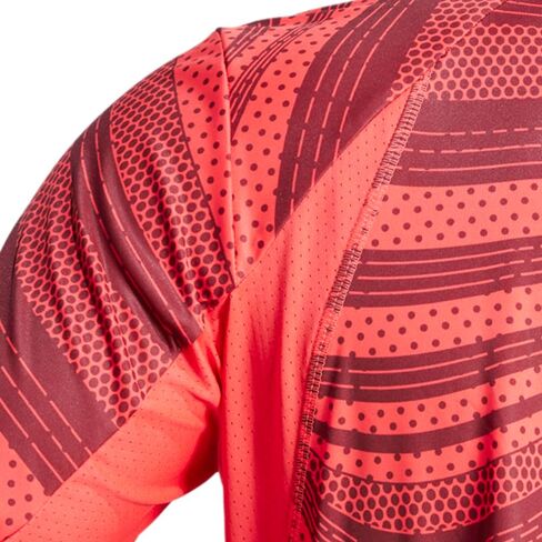 بلايز رياضية كاجوال كاجوال للرجال من adidas Club Climacool برقبة دائرية وأكمام قصيرة - أحمر - مقاس L in Kuwait
