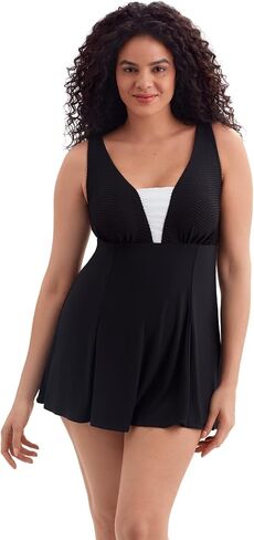ملابس سباحة للسيدات Plus Texture Luxe Plunge قطعة واحدة، أسود/أبيض، 20 in Kuwait