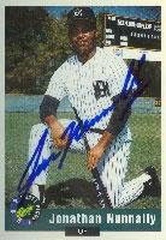 Autographed - MLB Autographed Baseball Cards in Saudi Arabia