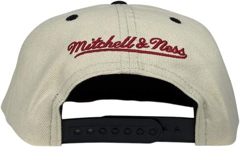 قبعة ميتشل آند نيس فيلادلفيا سفنتي سيكسرز الأولى من بين العديد من قبعة HWC Snapback باللون الأبيض الفاتح in Saudi Arabia