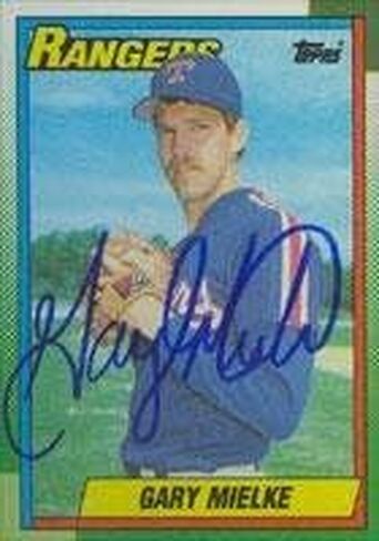 Autographed - MLB Autographed Baseball Cards in Saudi Arabia
