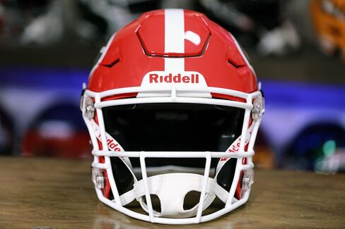 Georgia Bulldogs Football Helmet + US Flag Helmet Decal - Green Gridiron in Saudi Arabia