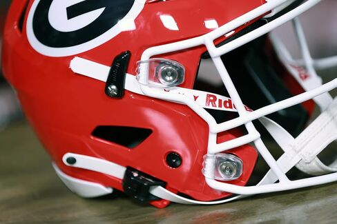 Georgia Bulldogs Football Helmet + US Flag Helmet Decal - Green Gridiron in Saudi Arabia