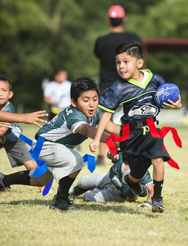Flag Football Set, 10 Players Adjustable Belts for Kids Teens Adults Team Training Sport Events, 30 Flags in Saudi Arabia
