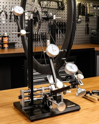 حامل إصلاح الدراجة لعجلة الدراجة للميكانيكيين المحترفين - قاعدة من سبائك الألومنيوم مع حامل أدوات مغناطيسي، ومؤشرات قرص دقيقة لمحاذاة العجلات وفحص دوار القرص in Kuwait