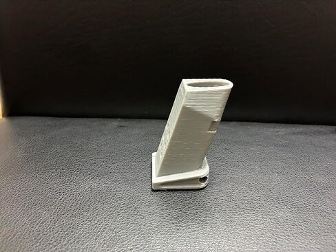 علبة ولاعة صغيرة من Eagle_Eye_extrusions bic (وردي) in Kuwait