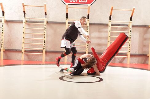 Suples Dummy Speed (Stump) Vinyl (L-46lbs)(68 in) - Recommended for Athletes 190-250 lbs Wrestling Throwing Dummy (Greco-Roman, MMA, Boxing, Jiu Jitsu, Grappling, Judo, Combat Sports) in Saudi Arabia