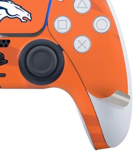 ملصق Skinit المخصص للألعاب متوافق مع حزمة PS5 - تصميم مرخص رسميًا من NFL Denver Broncos in Saudi Arabia