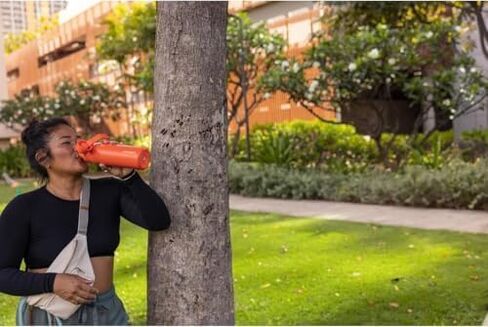 زجاجة مياه ستانلي آيس فلو سريعة التدفق | غطاء صنبور بزاوية | خفيف الوزن ومضاد للتسرب للسفر والرياضة | ستانلس ستيل معزول | خالية من مادة BPA in Kuwait