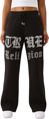 بنطال رياضي ذو أرجل واسعة كريستالي للنساء من True Religion - مزيج من القطن الناعم، حاشية واسعة، شعار كريستالي in Saudi Arabia