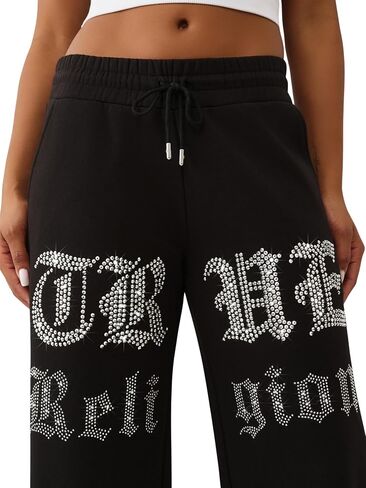 بنطال رياضي ذو أرجل واسعة كريستالي للنساء من True Religion - مزيج من القطن الناعم، حاشية واسعة، شعار كريستالي in Saudi Arabia