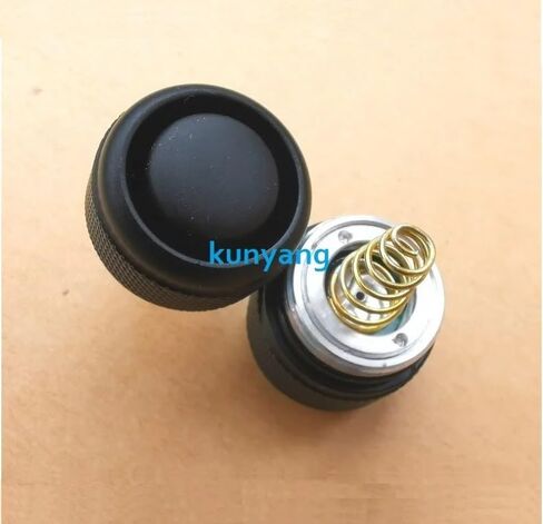 حزمة من 2 غطاء خلفي لمصباح يدوي أصلي انقر فوق مفتاح تشغيل/إيقاف لـ Ultrafire WF-502B/A/C/D in Saudi Arabia