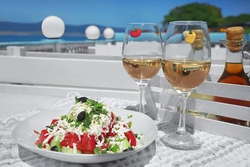 Wine Charms for Stemless Glasses - Magnetic Drink Markers - Great Gift for the Gardener in Kuwait