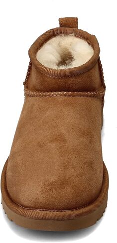 حذاء UGG نسائي كلاسيكي صغير جدًا للكاحل، كستنائي، 9 US in Saudi Arabia