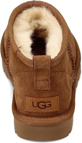 حذاء UGG نسائي كلاسيكي صغير جدًا للكاحل، كستنائي، 9 US in Saudi Arabia