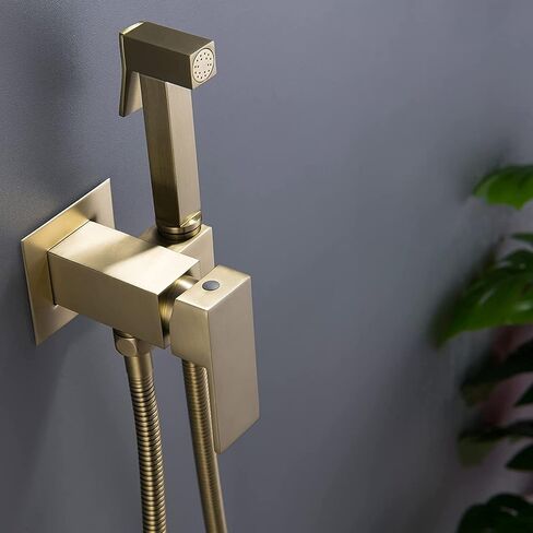 مجموعة رذاذ المرحاض، بخاخ محمول للمرحاض، طقم بخاخ حفاضات من القماش النحاسي بمقبض واحد لغسالة حفاضات الأطفال من القماش بالماء الساخن والبارد، بخاخ مرفق محمول مع دش (بندقية رمادية) in Kuwait