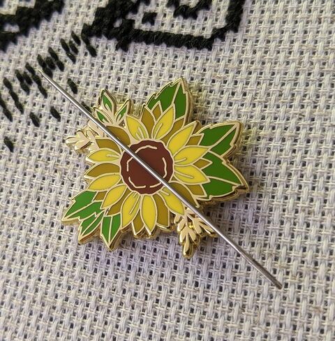 Sunflower Needle Minder in Saudi Arabia