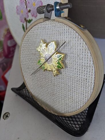 Sunflower Needle Minder in Saudi Arabia