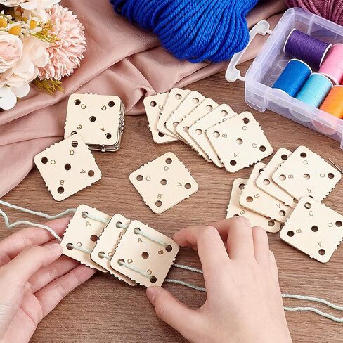 BENECREAT 24 Pcs Square Weaving Card, 1.8x1.8inch 5 Holes Loom Cards Handmade Weaving Tools for Loom Weaving Supplies Tablet Weaving Loom Weaving Supplies, Hole: 5mm in Kuwait