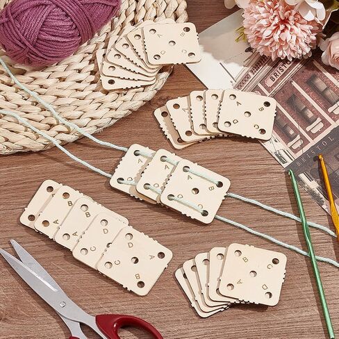 BENECREAT 24 Pcs Square Weaving Card, 1.8x1.8inch 5 Holes Loom Cards Handmade Weaving Tools for Loom Weaving Supplies Tablet Weaving Loom Weaving Supplies, Hole: 5mm in Kuwait