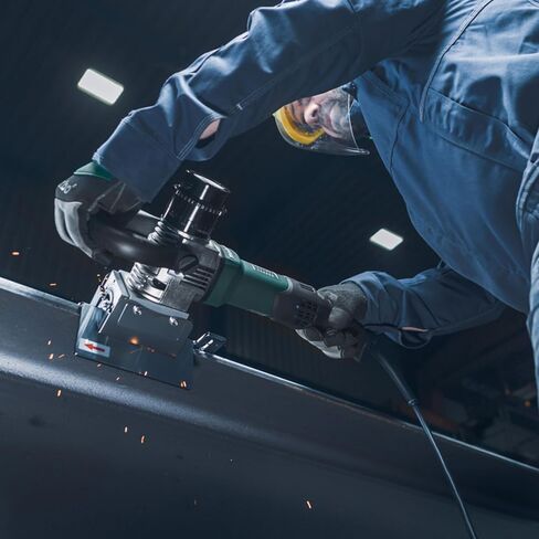 أداة تشطيف معدنية مقاس 5/8 بوصة من Metabo، سرعة متغيرة، Vario-Tacho-Constamatic (VTC) - إلكترونيات موجة كاملة، لوحات توجيه سطحية كبيرة، وحدة تحكم بلمسة واحدة، KFMVP 17-15 F، 601771620 in Kuwait