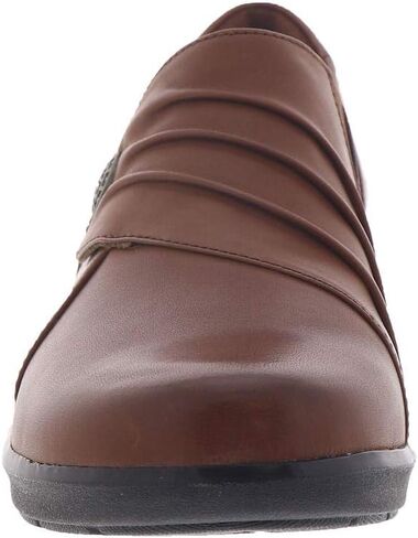 Clarks Women's Hope Roxanne Loafer in Saudi Arabia