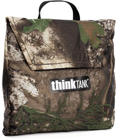 غطاء المطر لكاميرا الطوارئ Think Tank لكاميرات DSLR والكاميرات بدون مرآة مع عدسة 24-70 مم - صغير (مموه) in Saudi Arabia