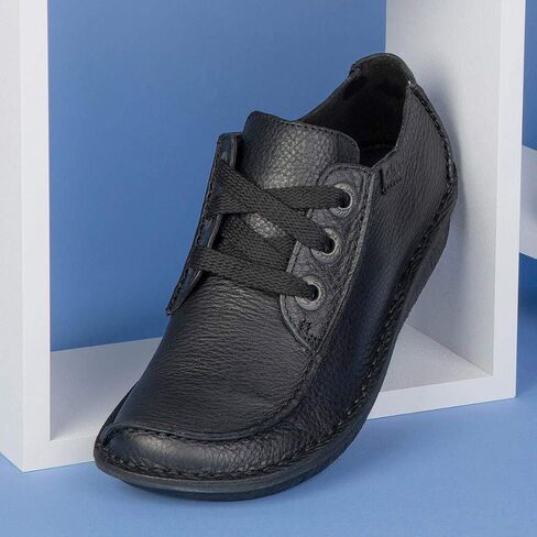 حذاء Brogue نسائي برباط من Clarks، أسود، 10.5 in Saudi Arabia